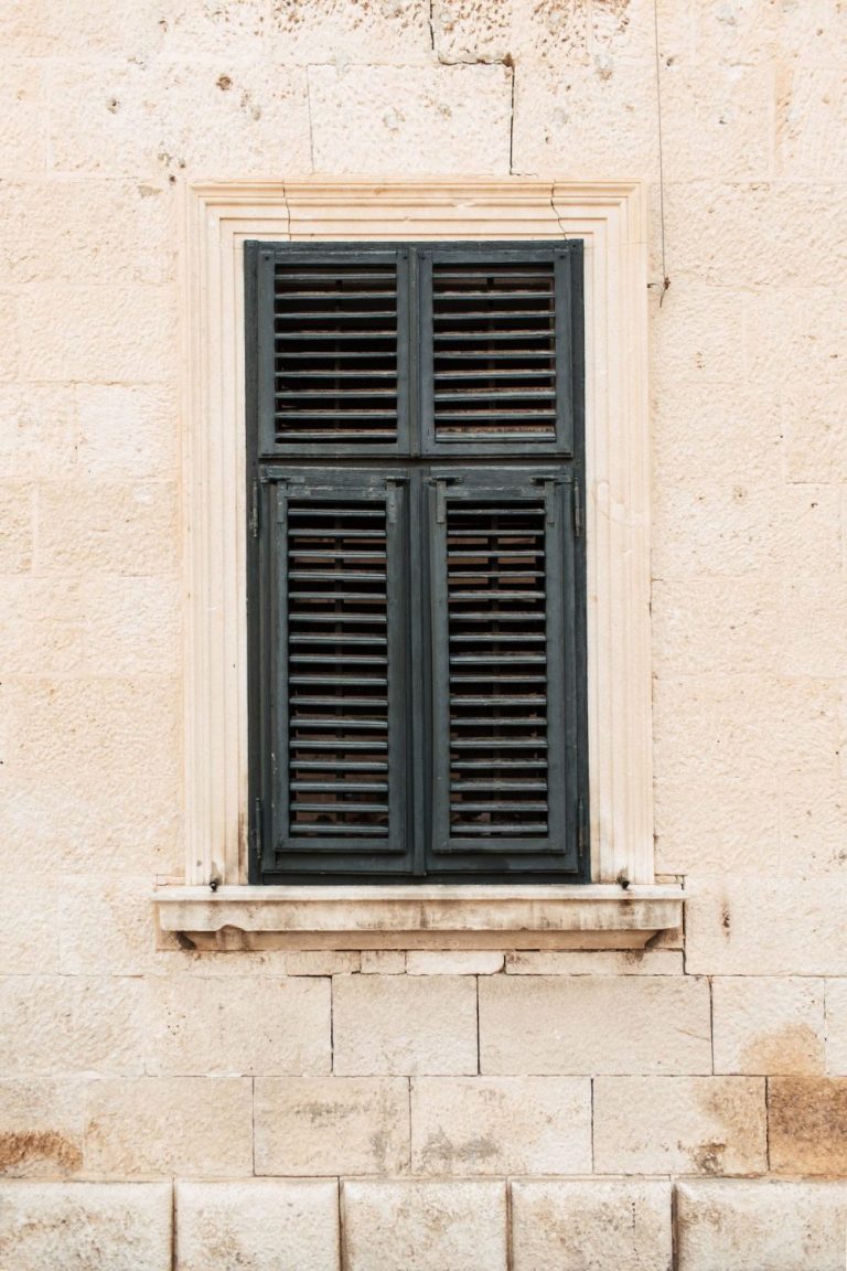 Sample Post with Left Aligned Sidebar
