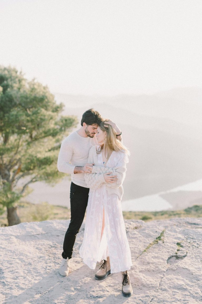 How to Choose the Perfect Engagement Session Location